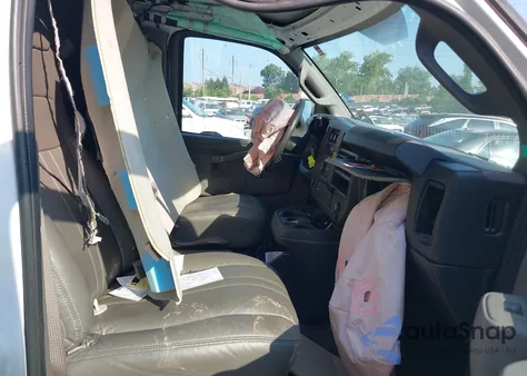 2017 Chevrolet Express G2500 Work Van из США, поврежденный, VIN 1GCWGAFF0H1342190